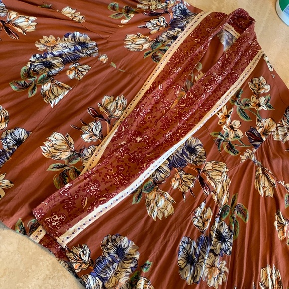 ANGIE Boho Burgundy Floral Kimono, Cardigan, Coverup, relaxed fit OSFM EUC - Picture 9 of 17